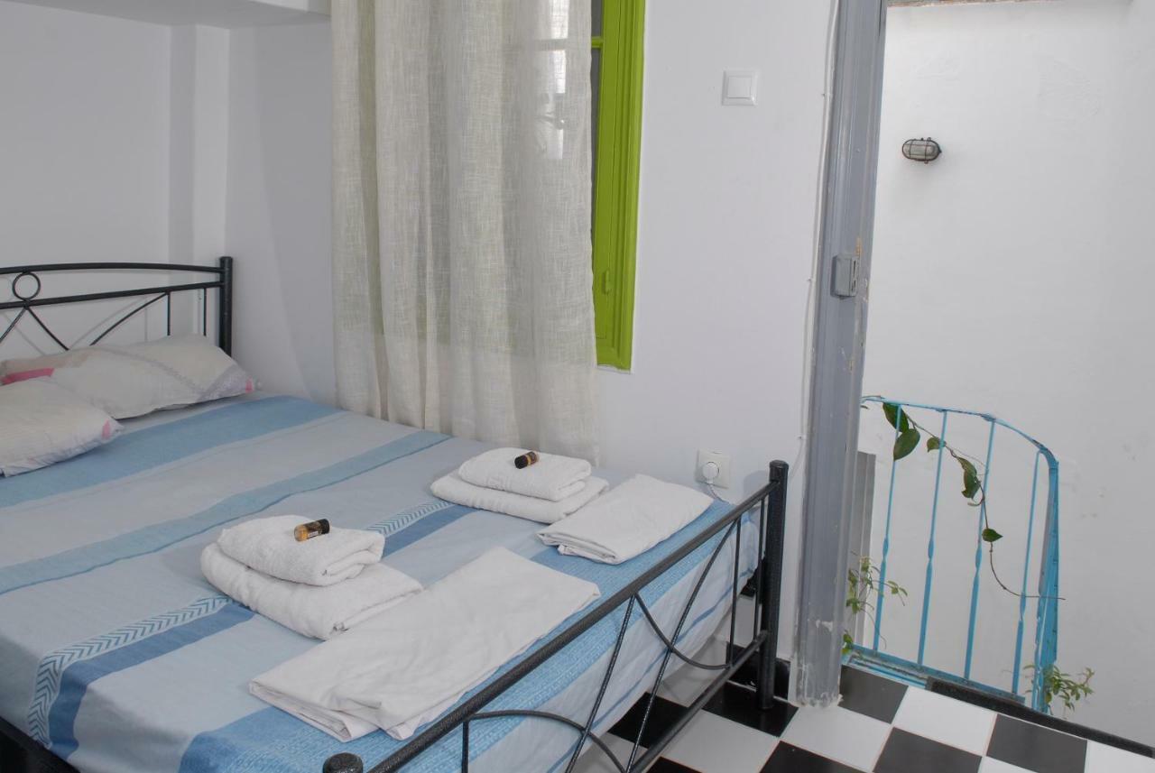 Chameleon Youth Hostel Athens Exterior photo