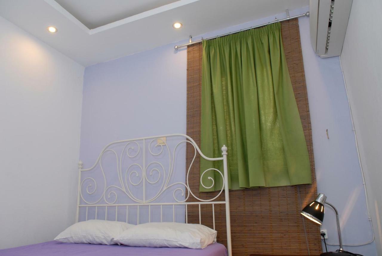 Chameleon Youth Hostel Athens Exterior photo